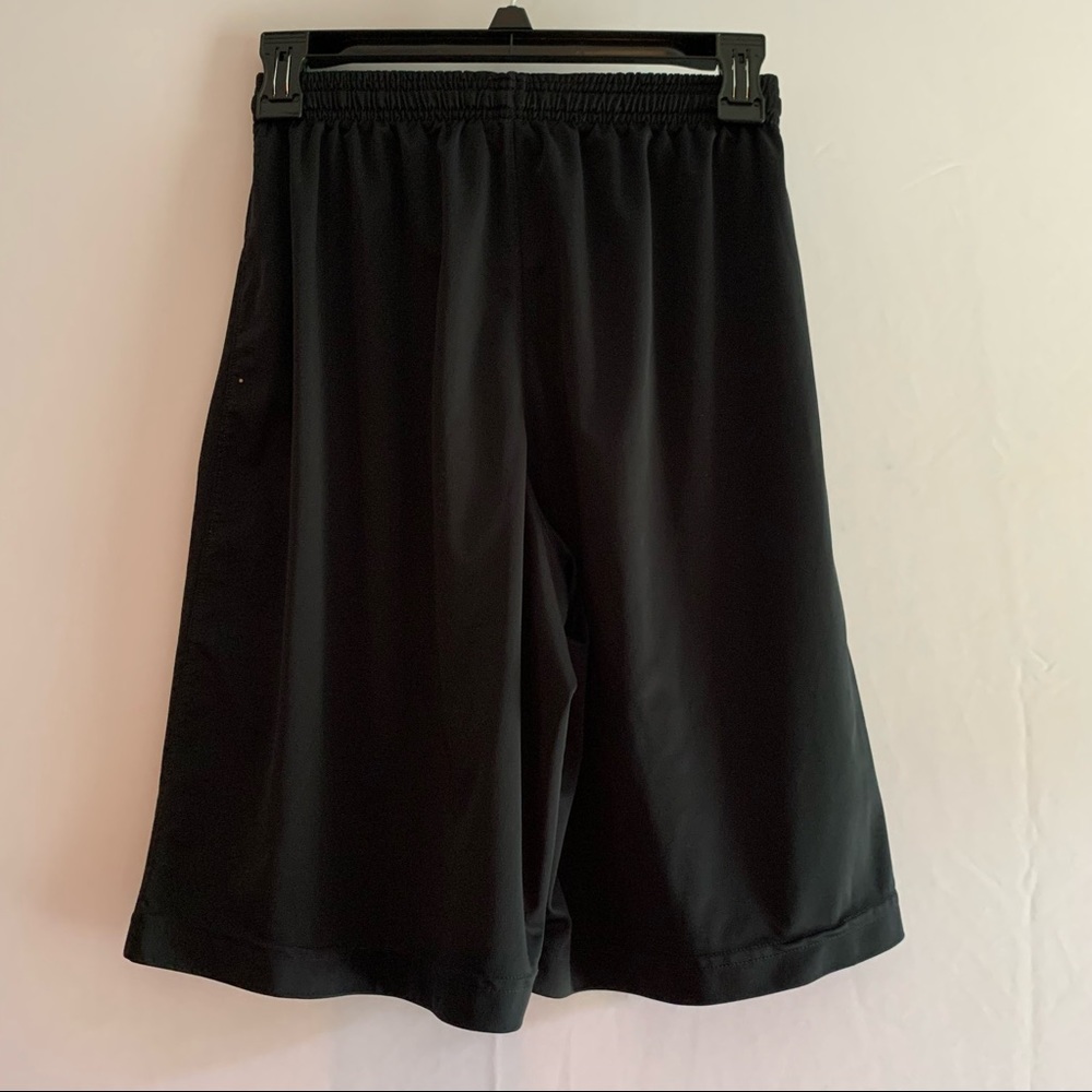 UA shorts - Picture 2 of 3